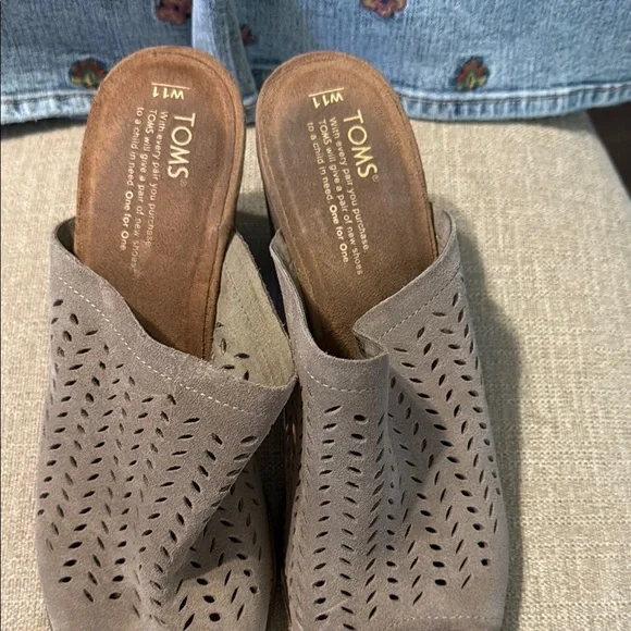 TOMS Women's Gray Perforated Mules - Picture 3 of 8